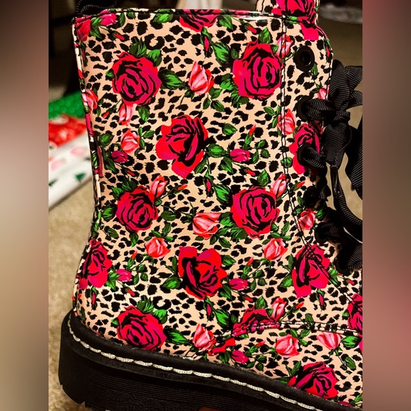 Torrid x Betsey Johnson Leopard Rose Combat Boots - Picture 9 of 10